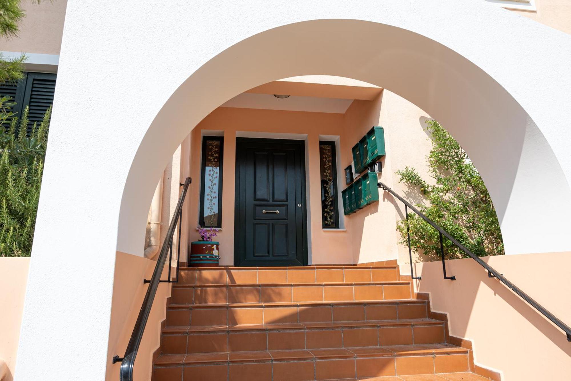 Domus City Apartment Argostoli  Esterno foto